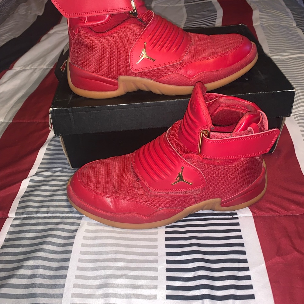 (Used) Size 9 - Jordan Generation 23 Red Gum